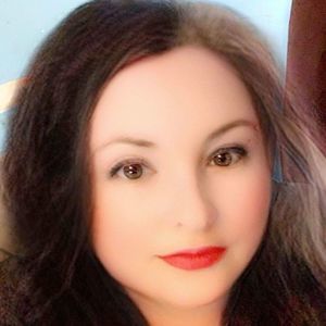 Meet your Posher, Lenore